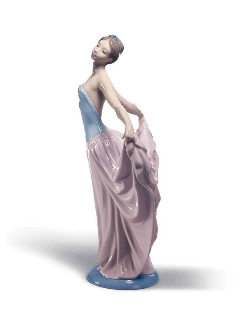 Lladró Dancer Woman Figurine (SKU: 01005050)